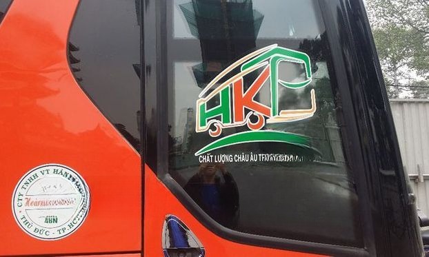 Xe Lovabus Bên hông xe Limousine 20 phòng