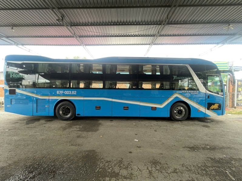 Xe Thanh Bình ĐP Bên hông xe Limousine 34 phòng