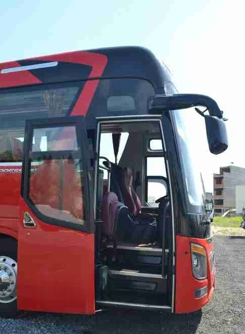 Xe Bình Minh (Mộc Châu Travel) Bên hông xe Ghế Ngồi 45 chỗ