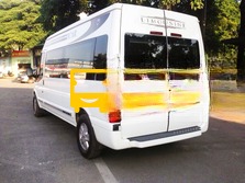 Xe Bình An Mặt sau xe Limousine 9 chỗ
