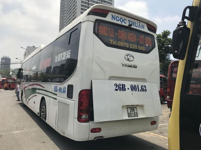 Xe Ngọc Thuận  Mặt sau xe Giường nằm 42 chỗ