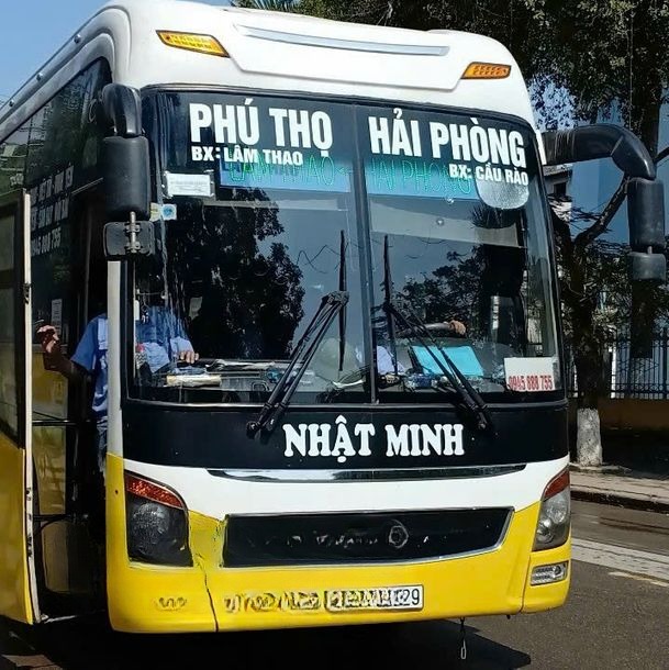 Xe Nhật Minh (Phú Thọ) Mặt trước xe Giường nằm 40 chỗ