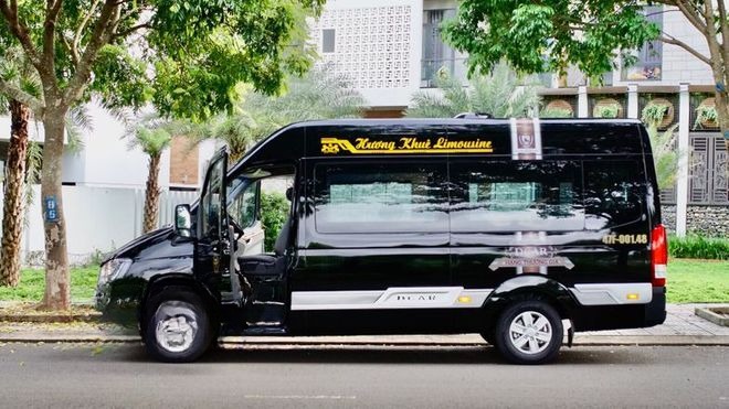 Xe Hương Khuê Bên hông xe Limousine 12 chỗ