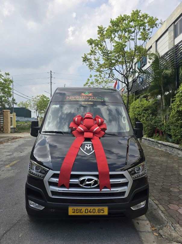 Xe Ninh Bình Car Mặt trước xe 