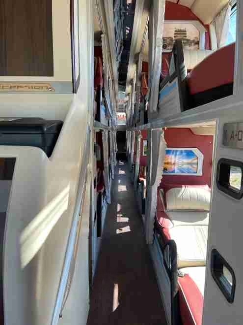Xe Quốc Đạt Nội thất Tiện ích Limousine 34 giường VIP