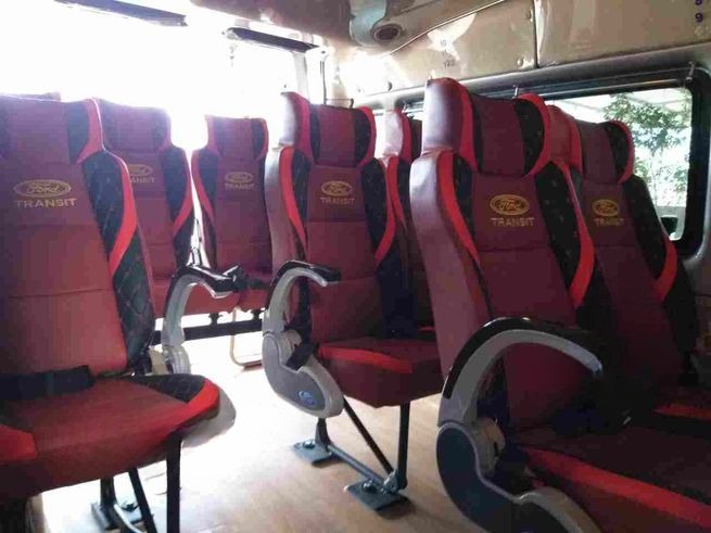 Xe Thủy Hà Linh Nội thất Limousine 14 chỗ