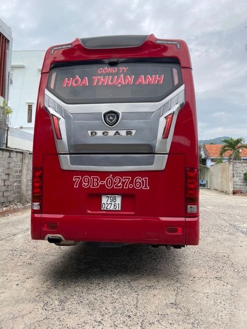 Xe Hòa Thuận Anh Mặt sau xe Giường phòng 32 chỗ