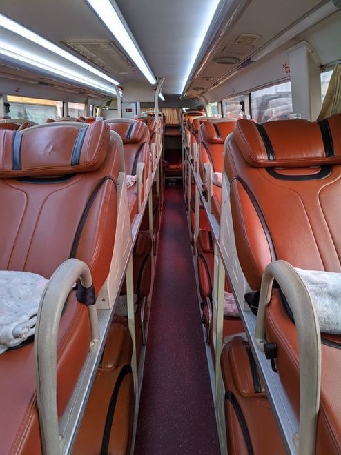 Xe Lovabus Giường nằm Tiện ích Nội thất Giường Đơn 46 chỗ