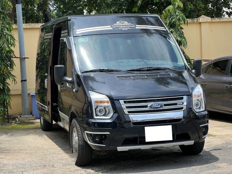 Xe Minh Châu Limousine undefined
