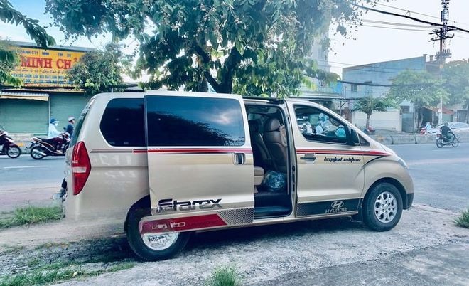 Xe Thiện Dương Bên hông xe Ghế ngồi 16 chỗ