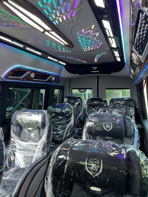 Xe Nhật Đoan Limousine Ghế ngồi Nội thất Tiện ích Limousine 12 chỗ