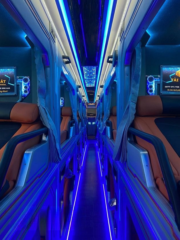 Xe Tài Phát Limousine Nội thất Limousine 24 Phòng Đôi