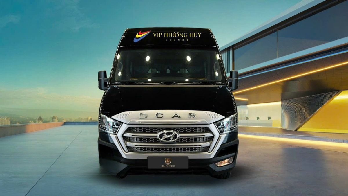 Xe Vip Phương Huy Luxury Mặt trước xe Limousine 9 chỗ