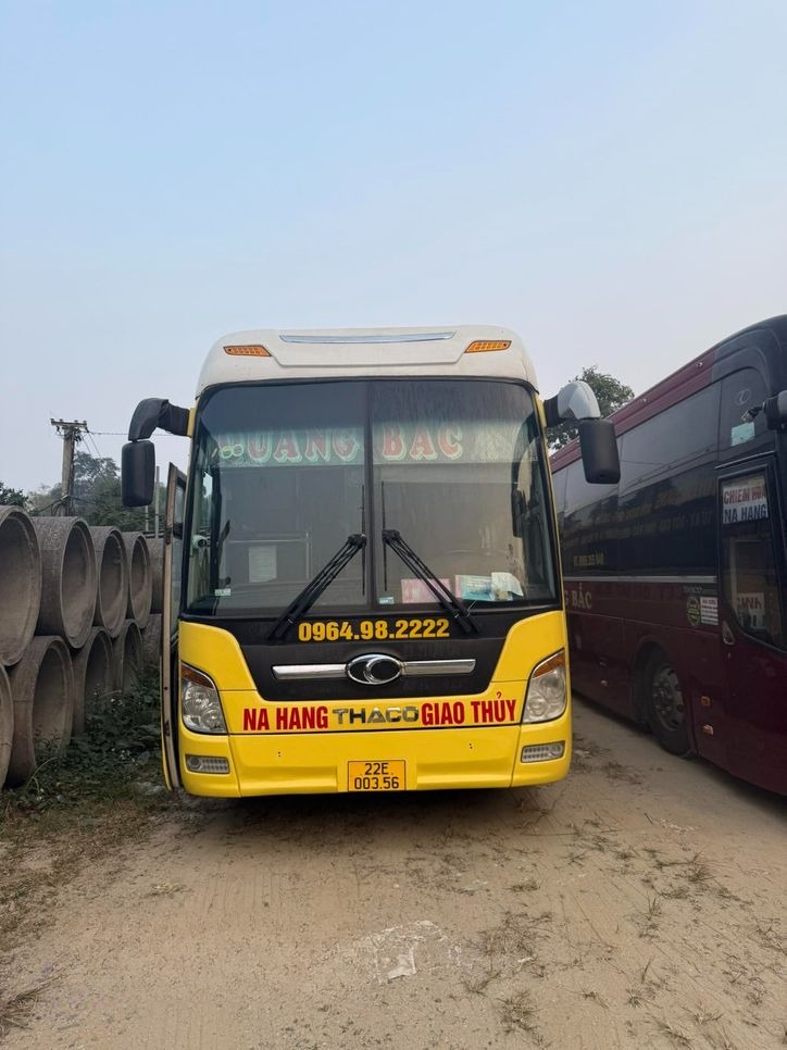 Xe Quang Bắc Mặt trước xe Giường nằm 36 chỗ