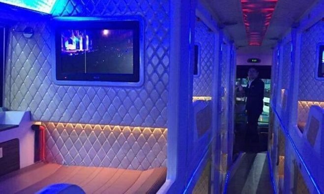 Limousine 22 chỗ VIP (Có WC) Hùng Hường