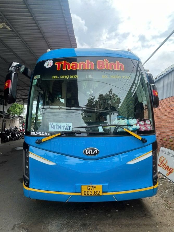 Xe Thanh Bình ĐP Mặt trước xe Limousine 34 phòng