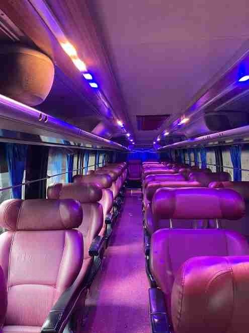 Xe Hoàng Gia Ghế ngồi Nội thất Tiện ích Ghế ngồi 34 chỗ