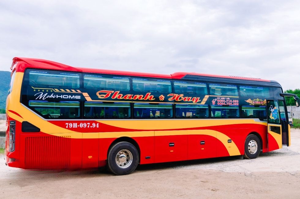 Xe Thanh Huy (Cam Ranh) Bên hông xe Giường nằm 34 chỗ