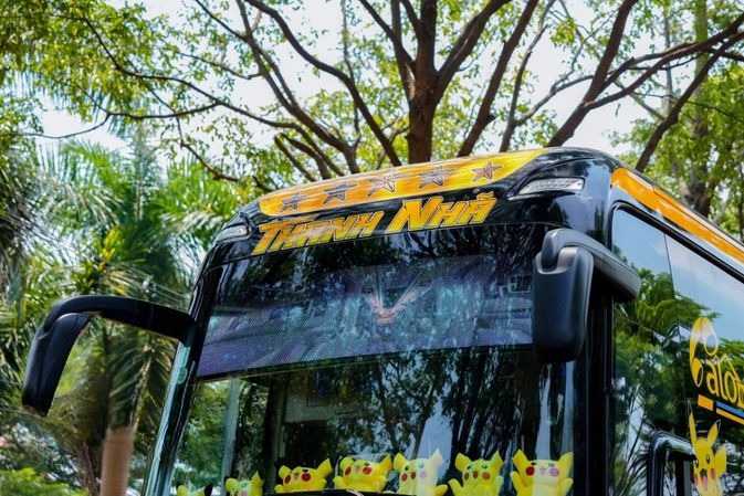 Xe Thanh Nhã Mặt trước xe Bên hông xe Limousine 24 Phòng