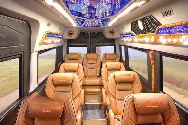Xe Vũ Linh limousine Ghế ngồi Tiện ích Nội thất Huyndai Solati 11 chỗ