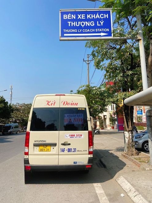 Xe Kết Đoàn Mặt sau xe Ghế ngồi 16 chỗ 