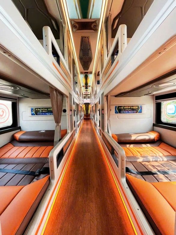 Xe Lovabus Tiện ích Giường nằm Nội thất Limousine 24 Phòng