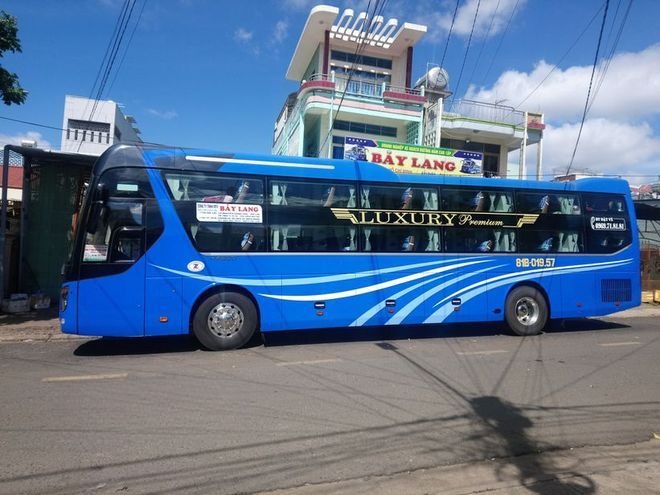 Xe Bảy Lang Bên hông xe Limousine 34 giường 