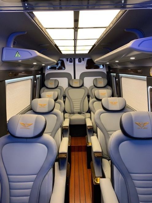 Xe Lovabus Ghế ngồi Tiện ích Nội thất Limousine 11 chỗ