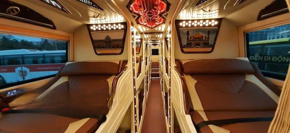 Xe Xuân Trường Limousine Giường nằm Tiện ích Nội thất Cabin đôi 24 phòng