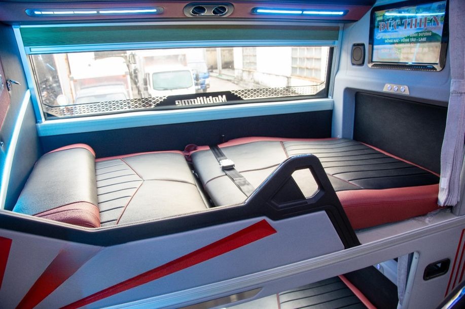 Xe Đức Thiên Giường nằm Limousine 24 Phòng
