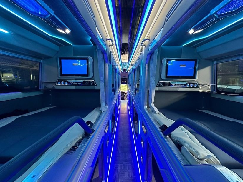 Xe Trường My Tiện ích Giường nằm Nội thất Limousine 22 Phòng