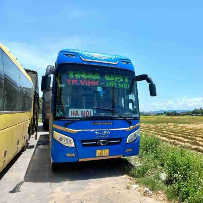 Xe Tâm Đạt Mặt trước xe Limousine 20 phòng