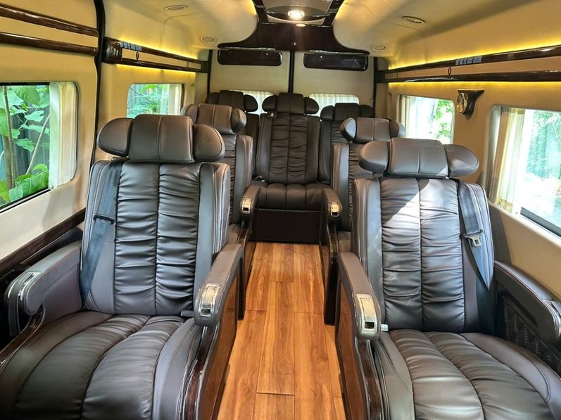 Xe Phương Hạ Limousine Ghế ngồi Nội thất Tiện ích Limousine 9 chỗ