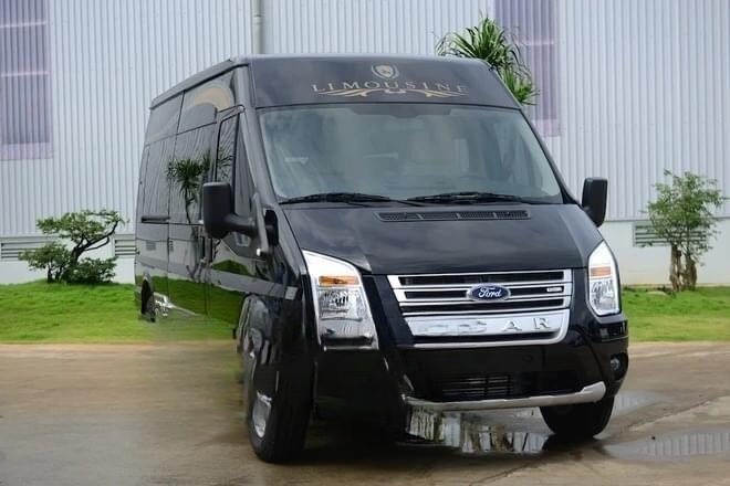 Xe Lovabus Mặt trước xe Xe 9 chỗ