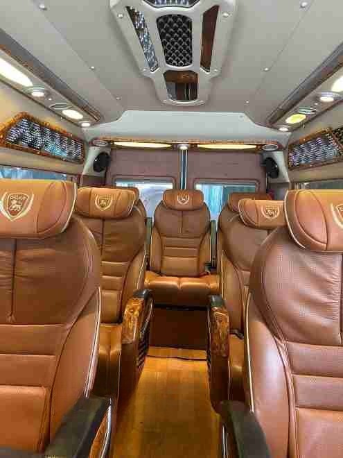 Xe VIP Hà Tùng Tiện ích Limousine 9 chỗ