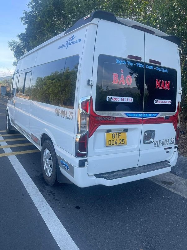 Xe Bảo Nam Mặt sau xe Bên hông xe Limousine 16 chỗ
