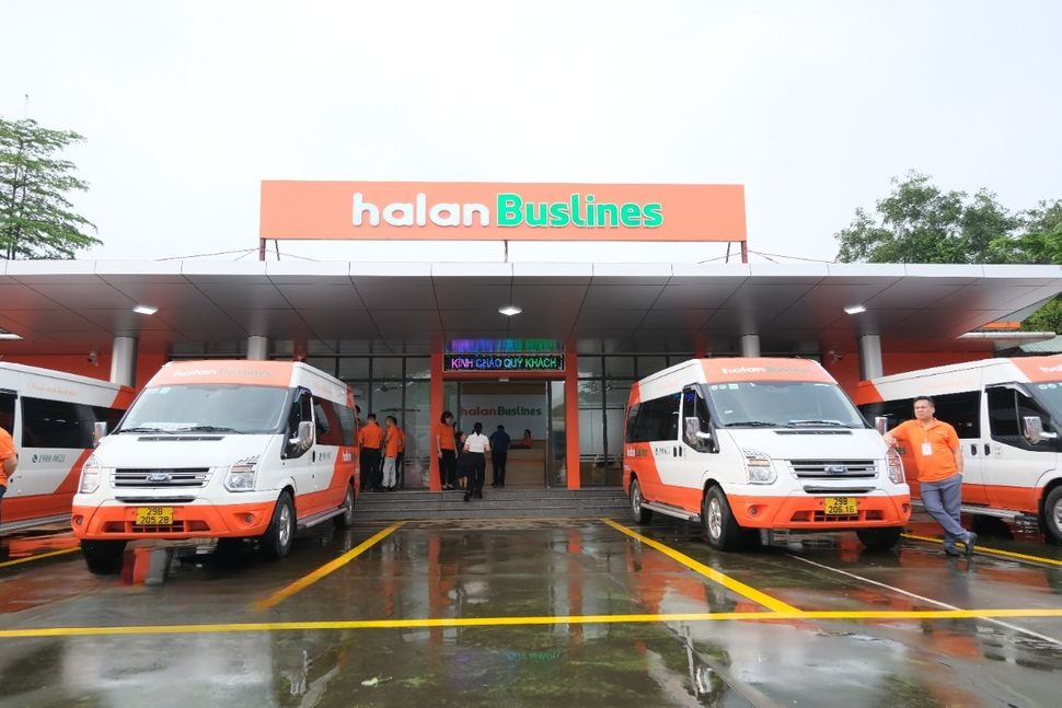 Xe Halan Buslines Mặt trước xe 
