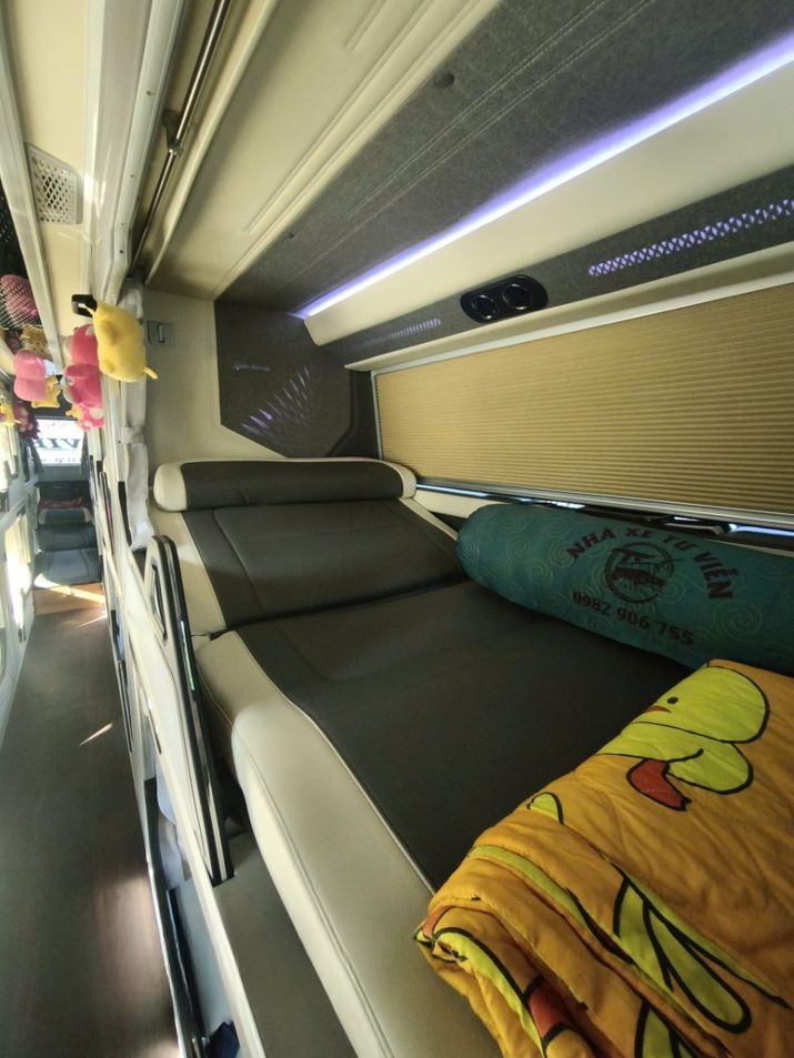 Xe Tư Viễn Giường nằm 24 cabin VIP