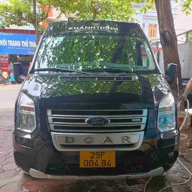 Xe Khánh Thịnh Limousine Mặt trước xe Limousine 9 chỗ VIP