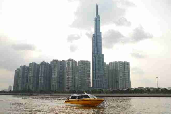 Xe Saigon Waterbus Ghế ngồi 18 chỗ