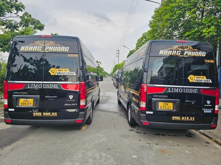 Xe Hoàng Phương Limousine (Hải Phòng) Mặt sau xe Limousine 12 chỗ