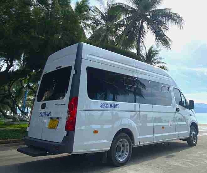 Xe NASA Travel Mặt sau xe Bên hông xe Limousine ghế ngồi 10 chỗ
