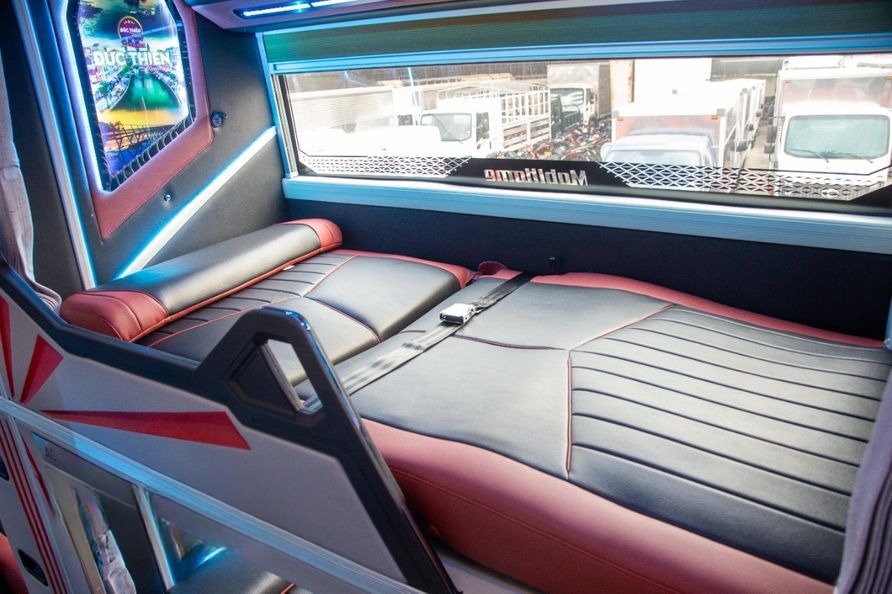 Xe Đức Thiên Giường nằm Limousine 24 Phòng