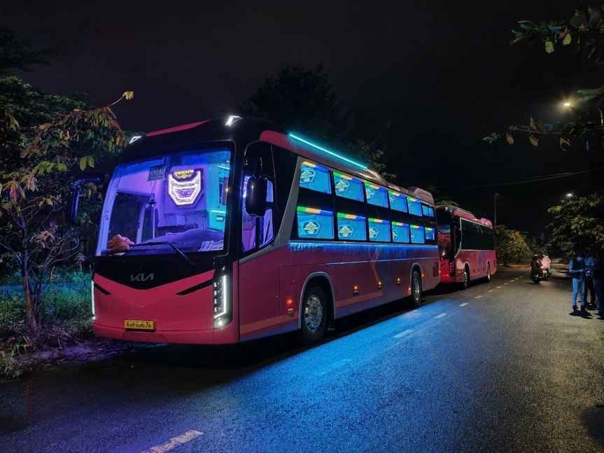 Xe HM Happycar Mặt trước xe Cabin 24 phòng