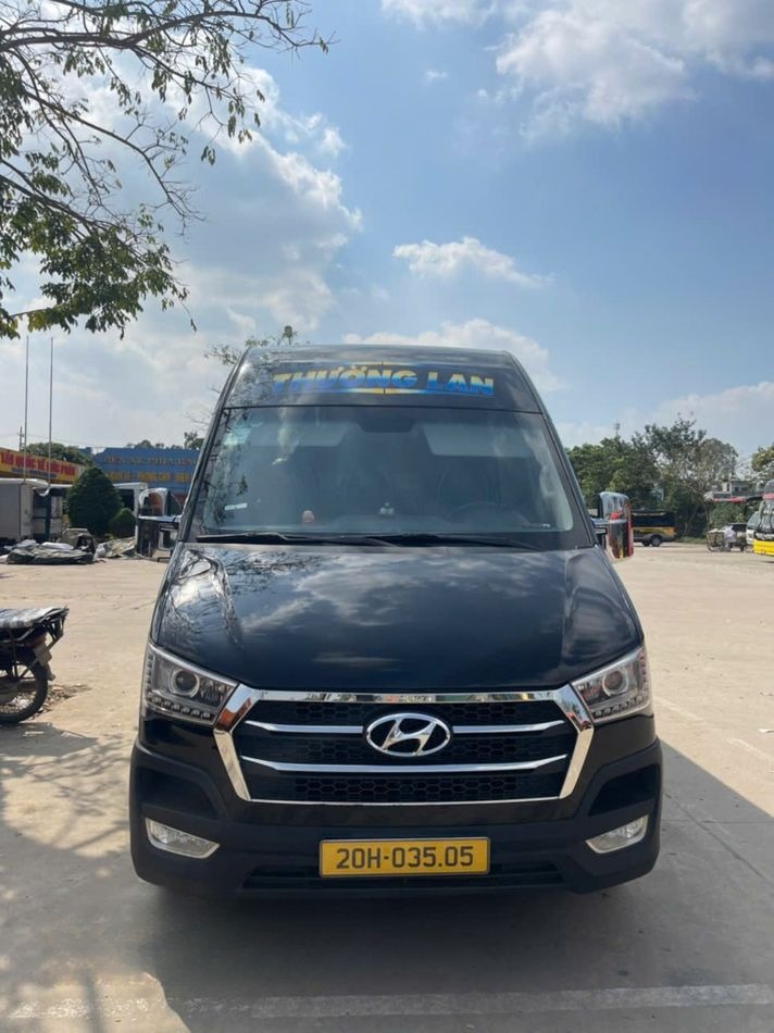 Xe Thường Lan Mặt trước xe Xe 16 chỗ