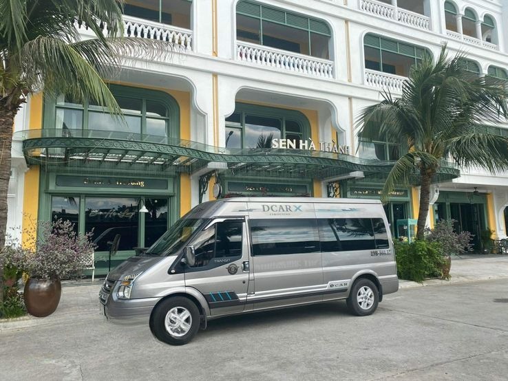 Xe Bắc Ninh Limousine Bên hông xe Limousine 9 chỗ