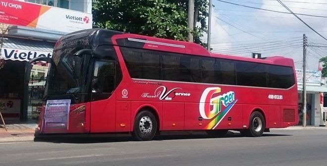 Xe Vy Vân Bên hông xe Ghề ngồi 45 chỗ