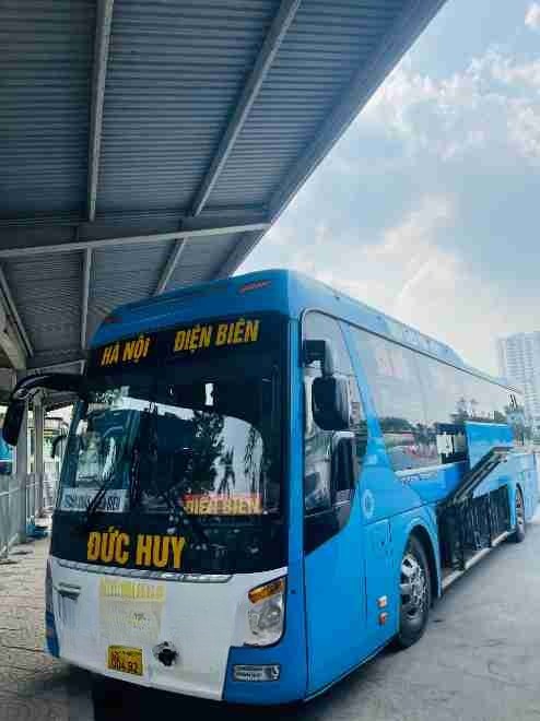 Xe Đức Huy (Điện Biên) Mặt trước xe Giường nằm 20 chỗ 