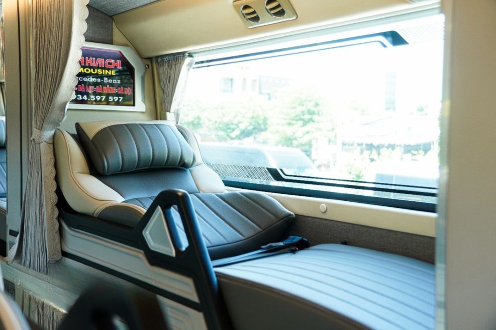 Xe Tân Kim Chi Giường nằm Limousine giường nằm 34 chỗ (Mercedes-Benz)
