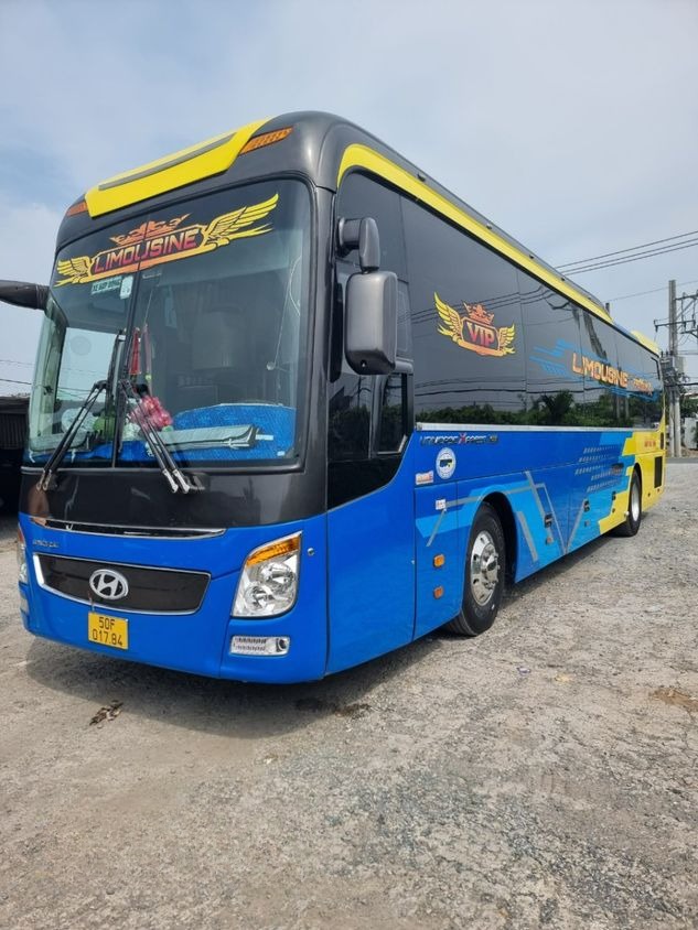 Xe Thiên Lộc Mặt trước xe Bên hông xe Giường nằm 44 chỗ